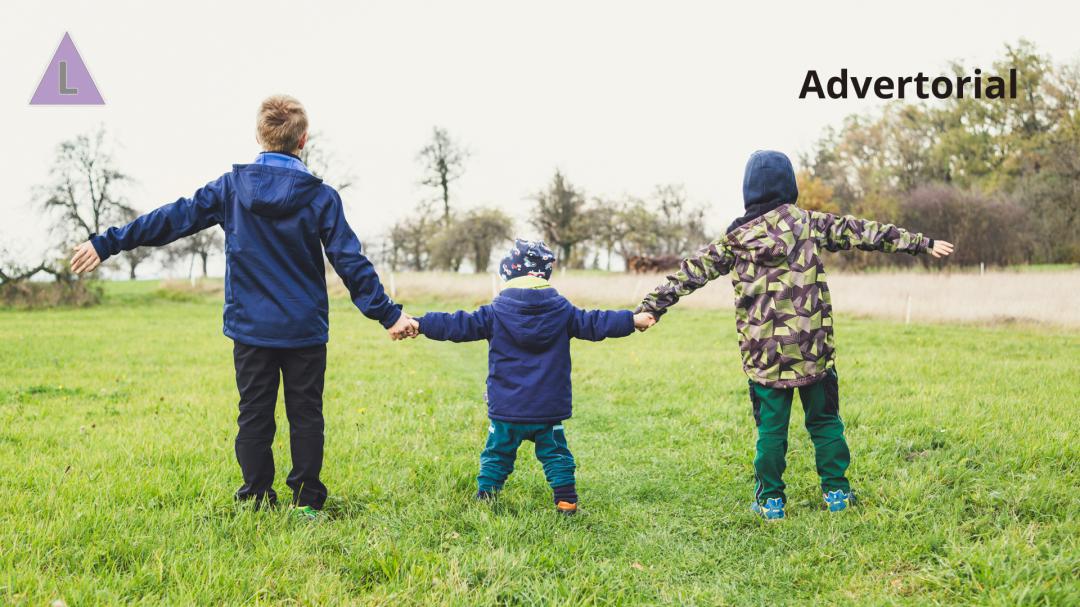 kinderen spelen buiten